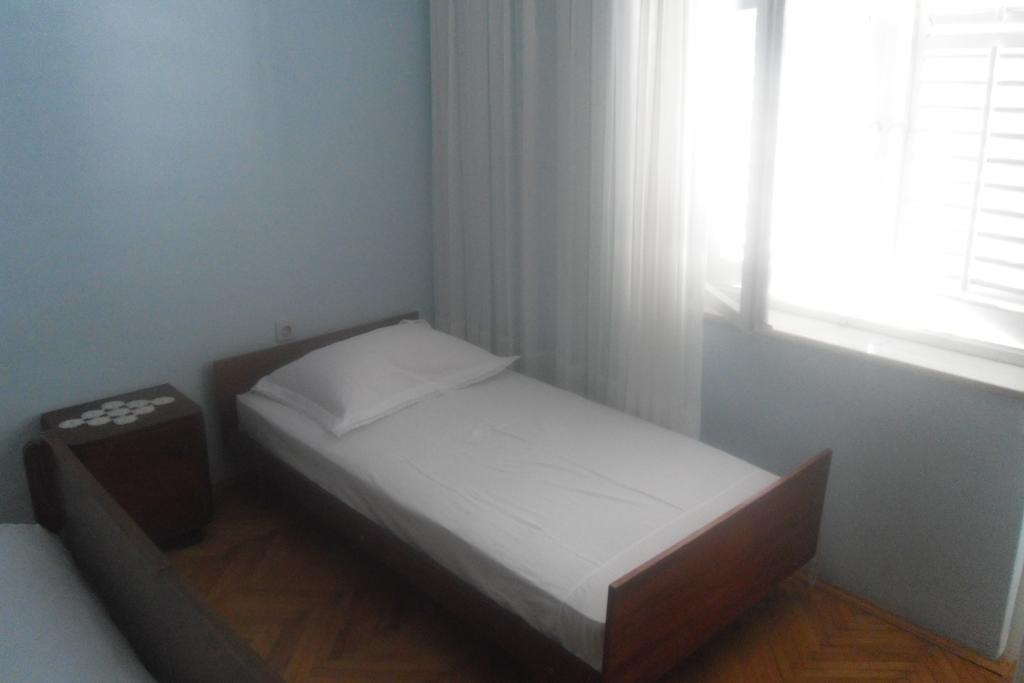 Hostel Guesthouse Mira Omiš Habitación foto