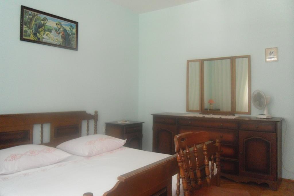 Hostel Guesthouse Mira Omiš Habitación foto